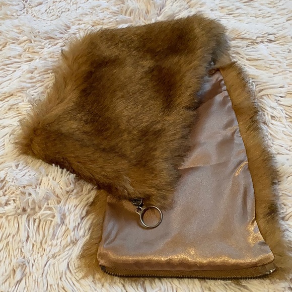 ASOS faux fur snood - Picture 1 of 5
